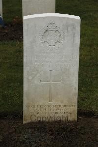 Delville Wood Cemetery Longueval - Shaw, G